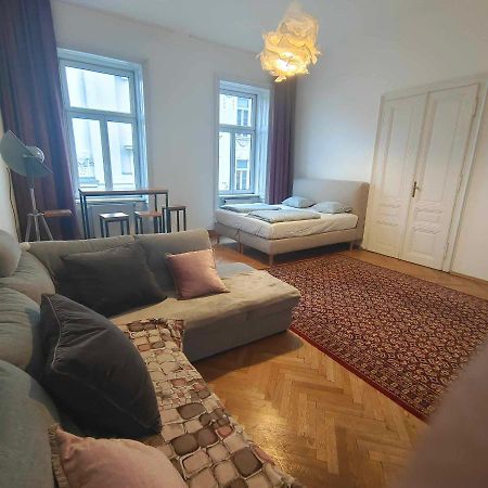 Large 4 Room Apartment In The Center Of 维也纳 外观 照片